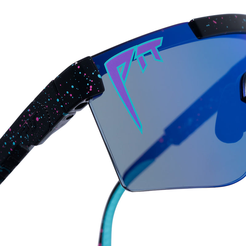 / Blue | im_ready_for_my_closeup.JPG | Studio view of The Midnight Junior with blue lens