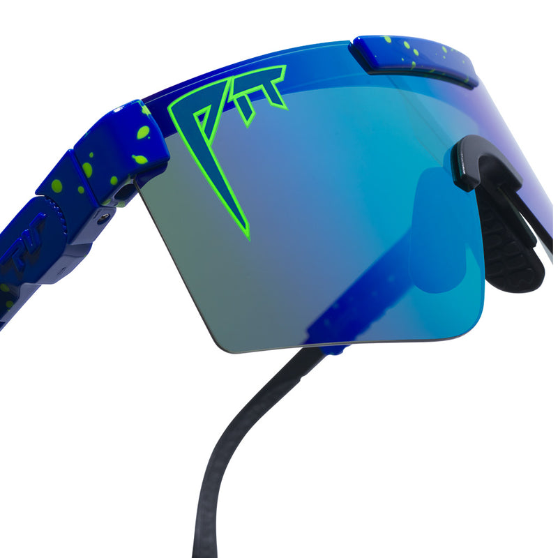 HDPV Polarized Blue-Green / Regular | im_ready_for_closeup.JPG | Studio view of The Leonardo Original 2.0 with hdpv polarized blue-green / regular lens