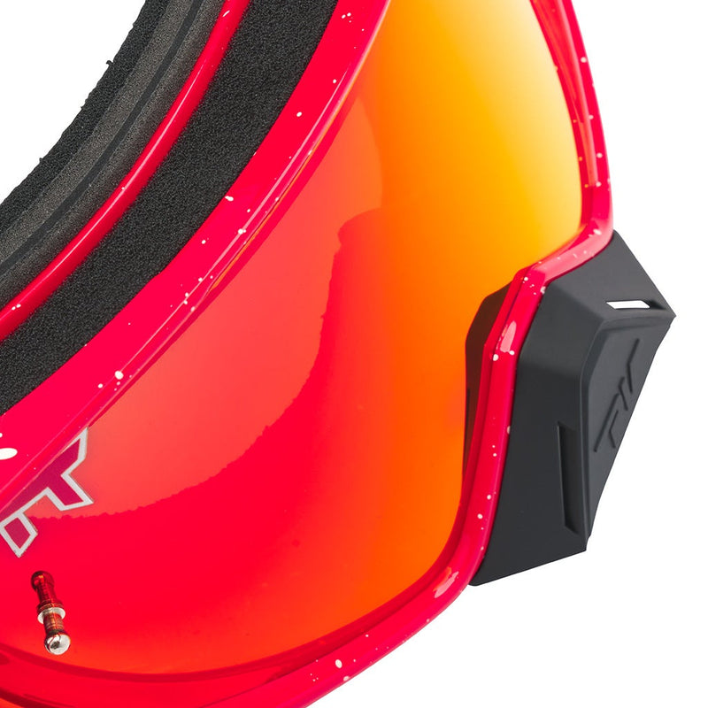  | im_ready_for_my_closeup.JPG | Studio view of The Hotshot World Champion Goggle