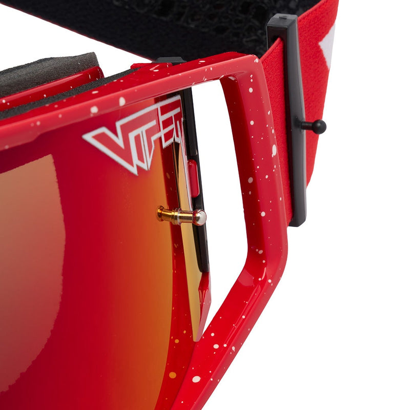  | detail_shot.JPG | Studio view of The Hotshot World Champion Goggle
