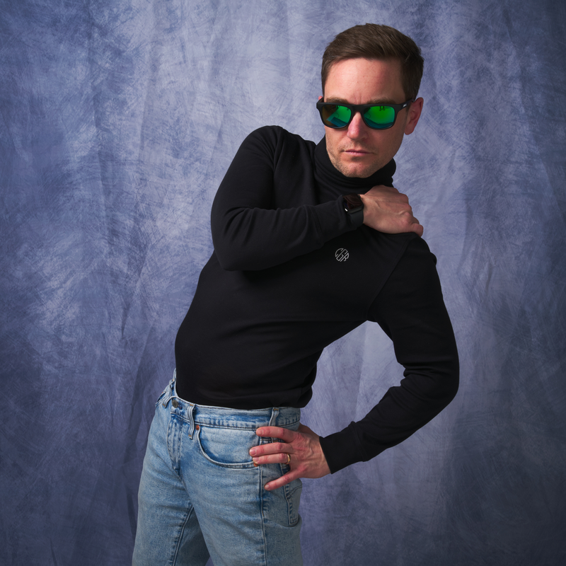 / HDPV Polarized Blue-Green | photo_of_person.JPG | Person wearing The Bio Exec Highball with HDPV Polarized Blue-Green lens