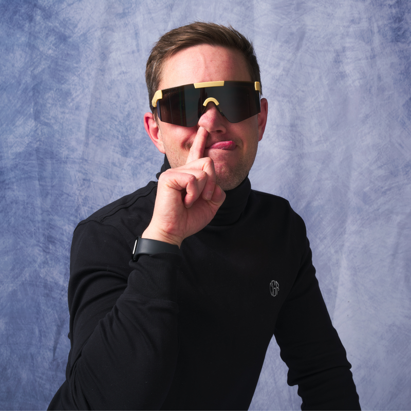 BALL-ISTIC™ Smoke / Regular | photo_of_person.JPG | Person wearing The Sandstorm Original 2.0 with BALL-ISTIC™ Smoke lens